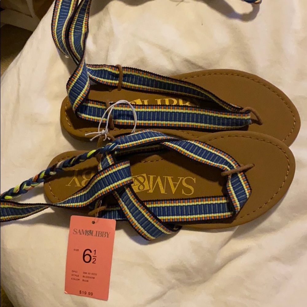 Sam and Libby sandal never worn
